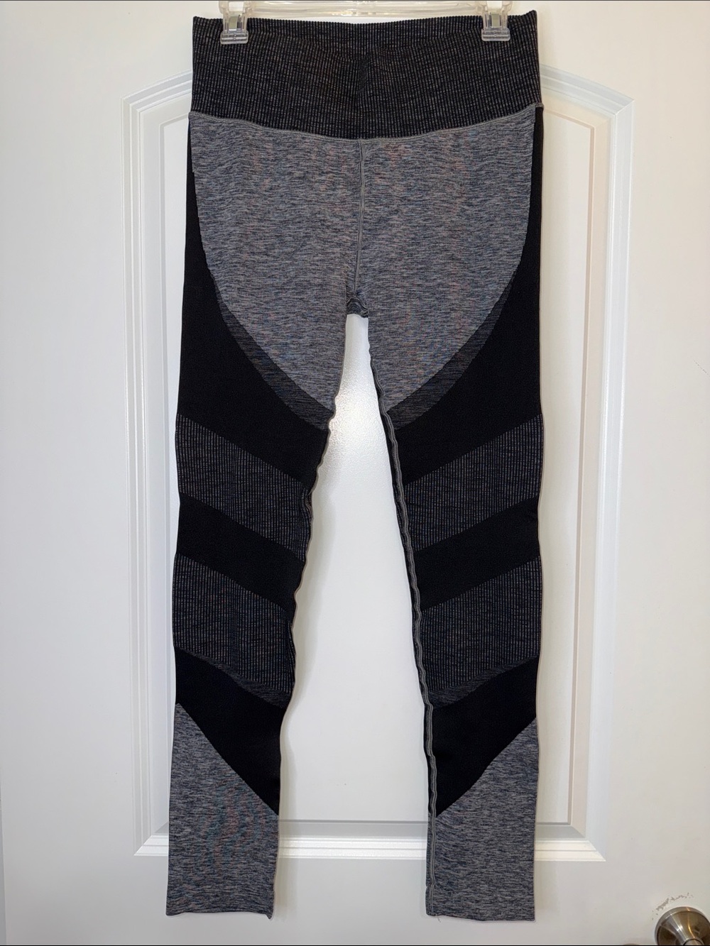 Alo Ribbed leggings